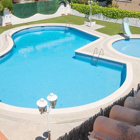 R142 Manila Resort Central Calafell Luaran gambar