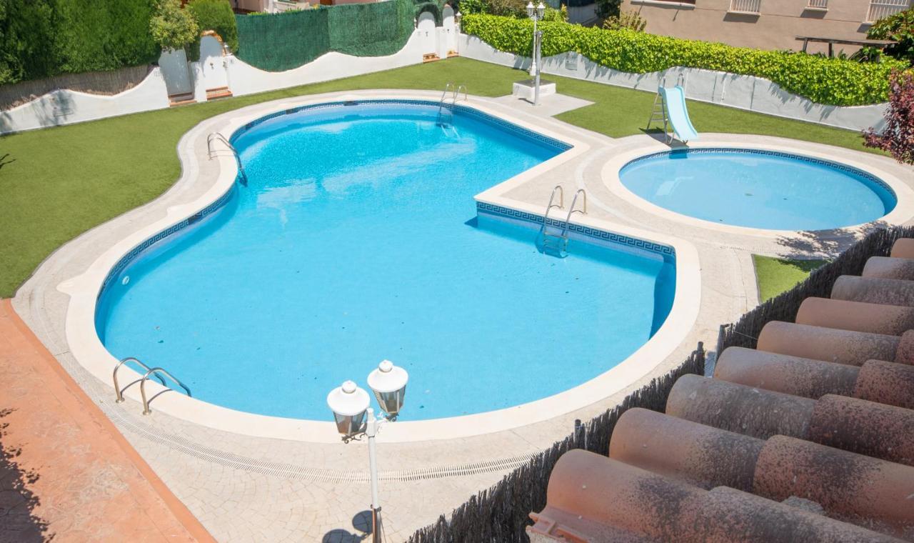 R142 Manila Resort Central Calafell Luaran gambar