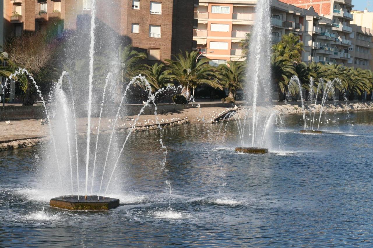 R142 Manila Resort Central Calafell Luaran gambar